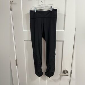 Lululemon Play Off The Pleats Tight *25"